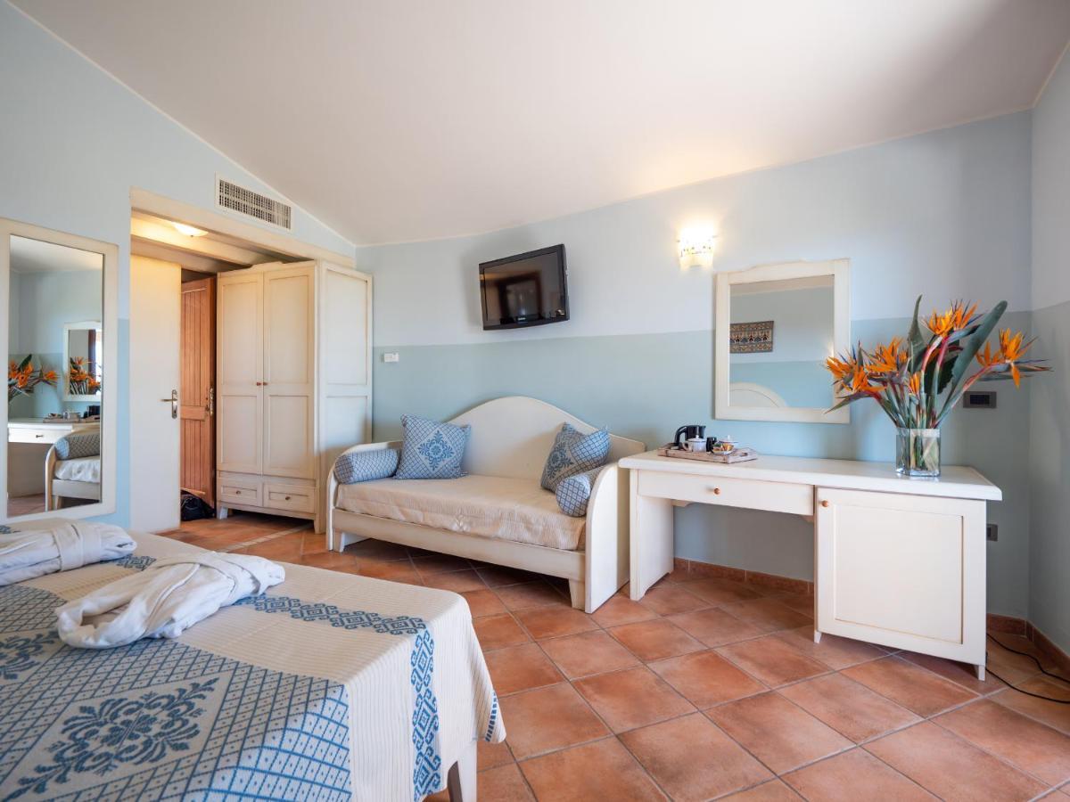 Hotel Luci Del Faro Calasetta Ngoại thất bức ảnh