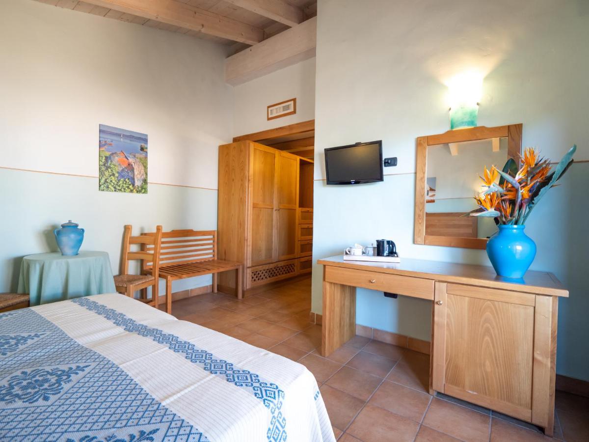 Hotel Luci Del Faro Calasetta Ngoại thất bức ảnh