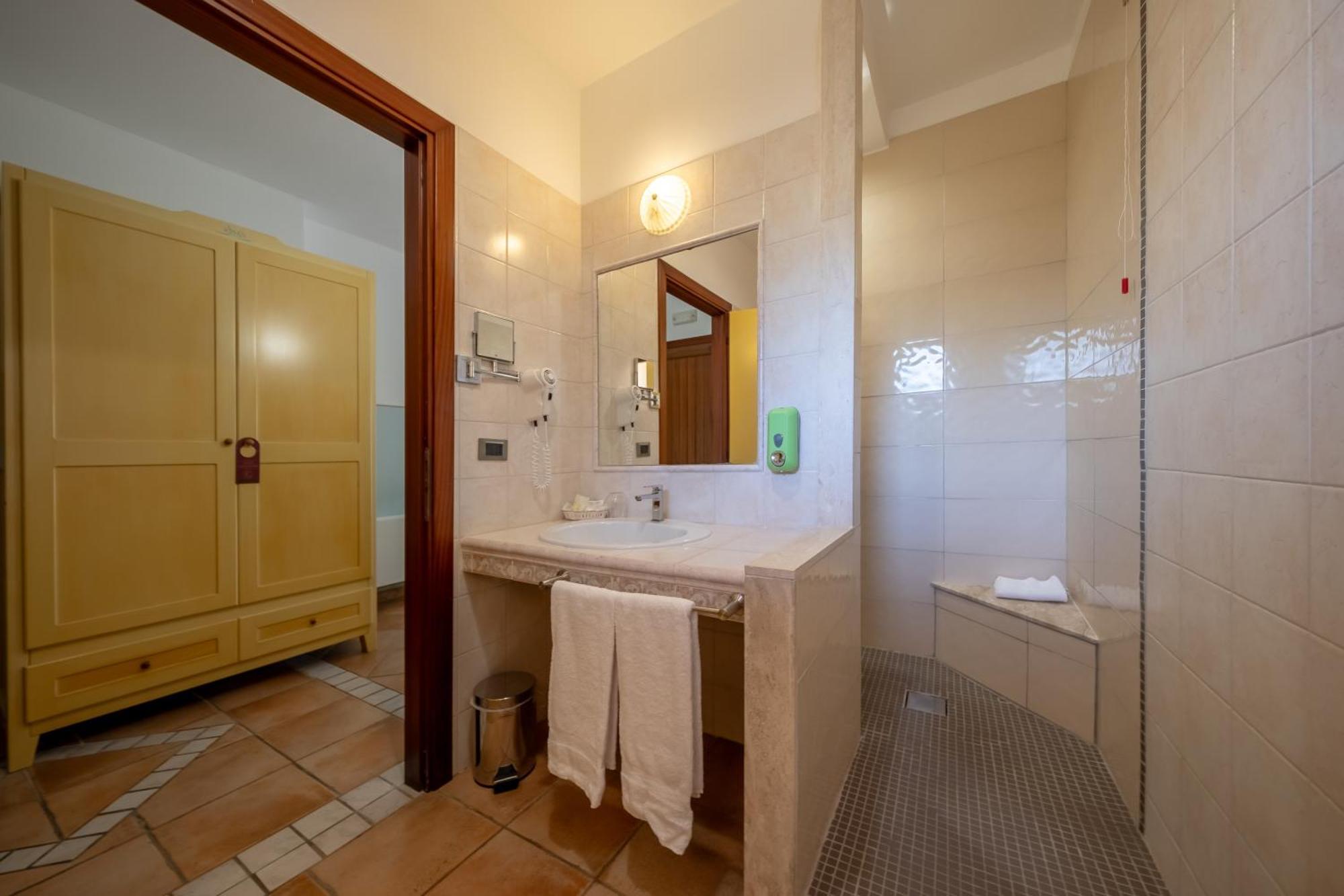 Hotel Luci Del Faro Calasetta Ngoại thất bức ảnh