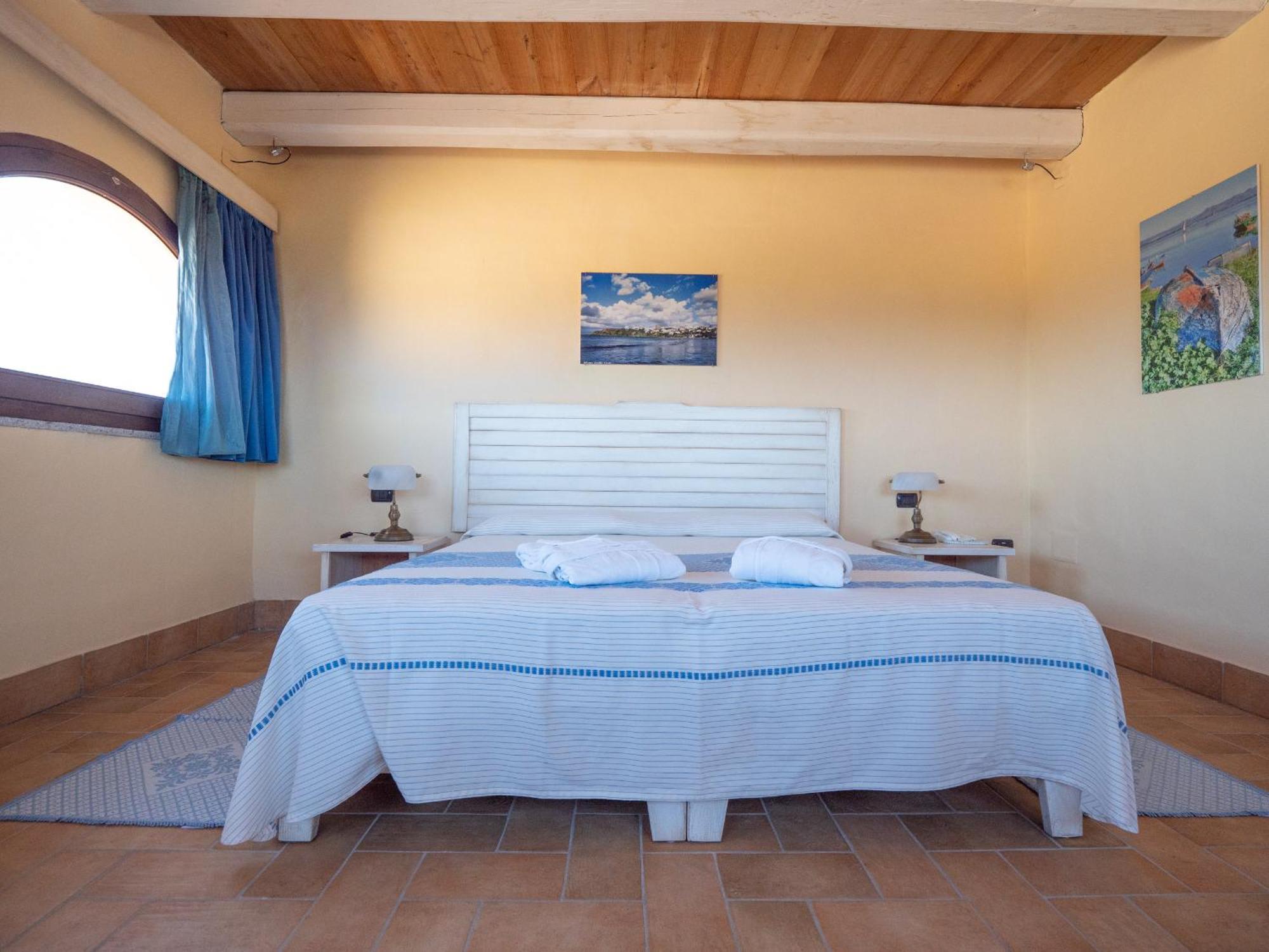 Hotel Luci Del Faro Calasetta Ngoại thất bức ảnh